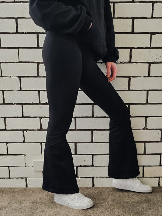 Contour Flare Leggings - Black