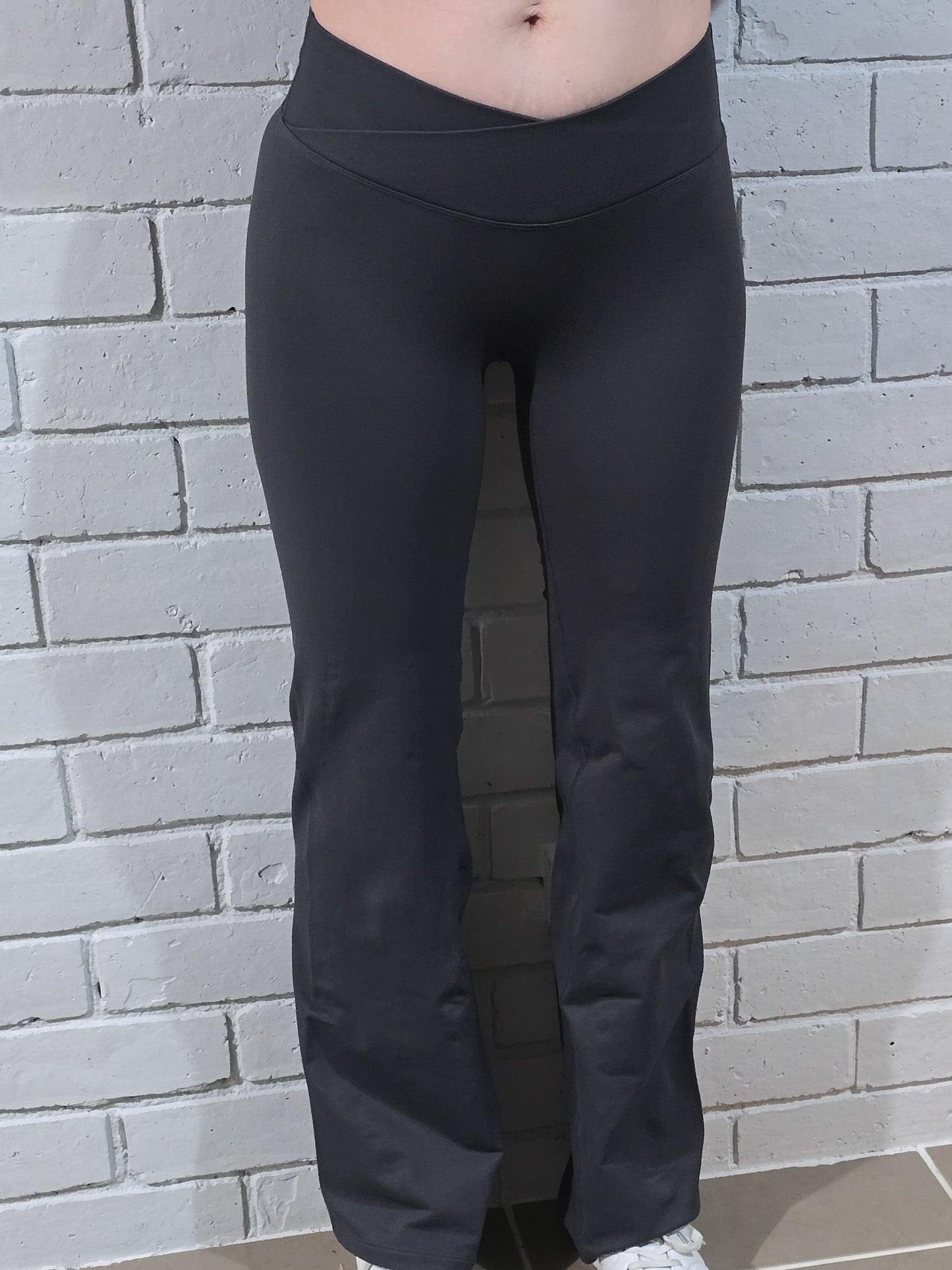 V-Front Flow Leggings - Charcoal Grey