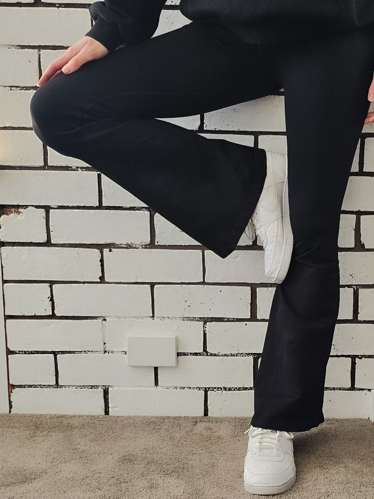 Contour Flare Leggings - Black
